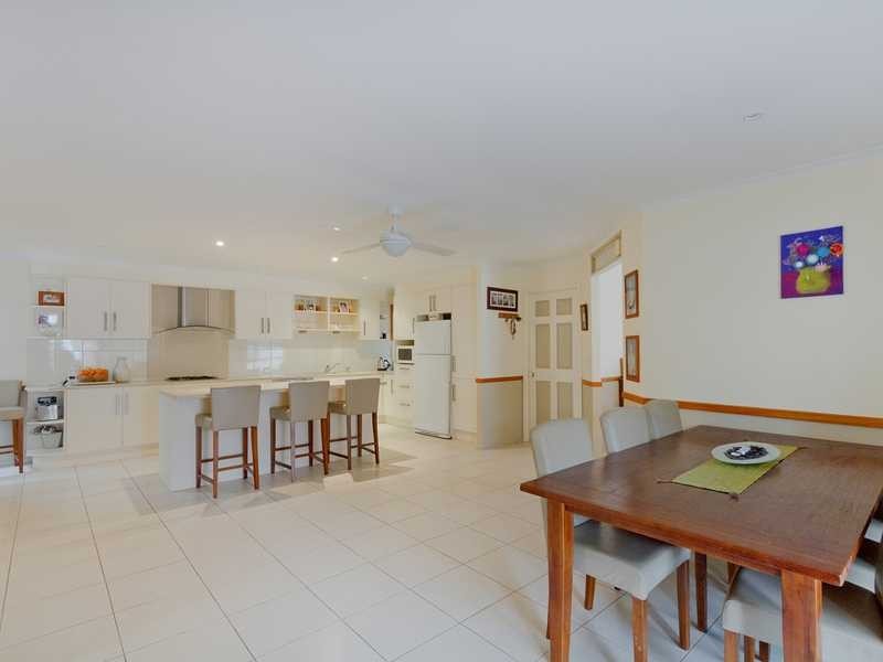 6 Holst Place, Currumbin Waters QLD 4223