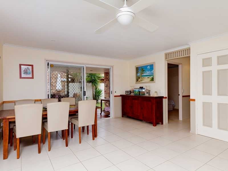 6 Holst Place, Currumbin Waters QLD 4223