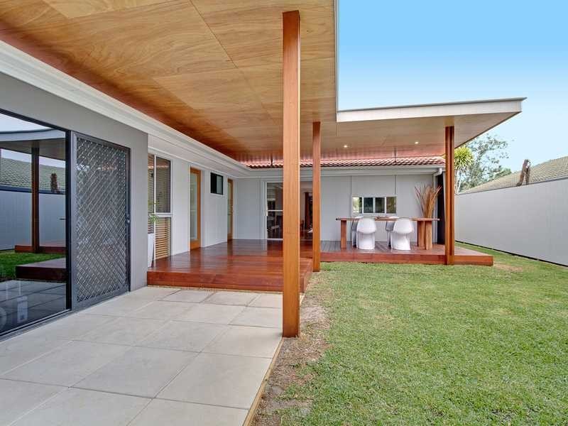 21 Melaleuca Drive, Palm Beach QLD 4221