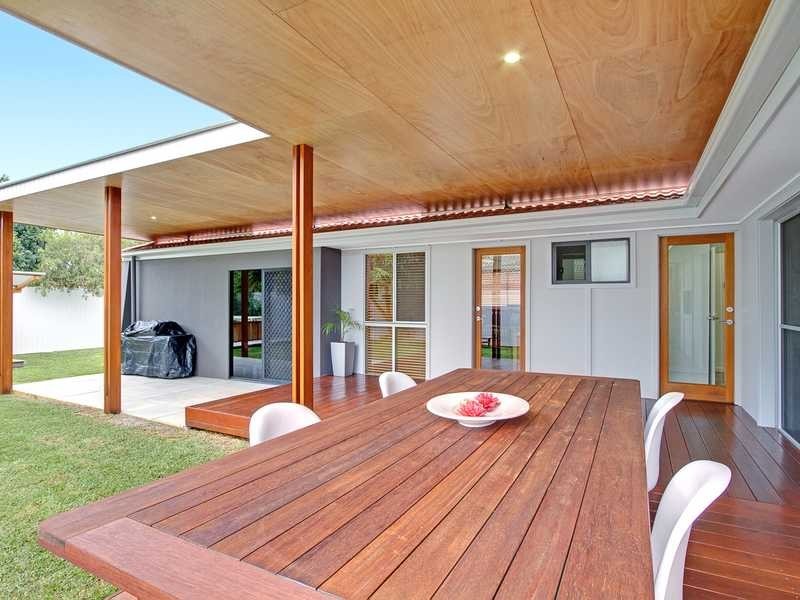 21 Melaleuca Drive, Palm Beach QLD 4221