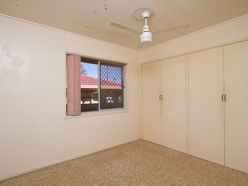 34 Tenth Avenue, Palm Beach QLD 4221