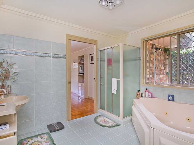 22 Esperance Close, Elanora QLD 4221