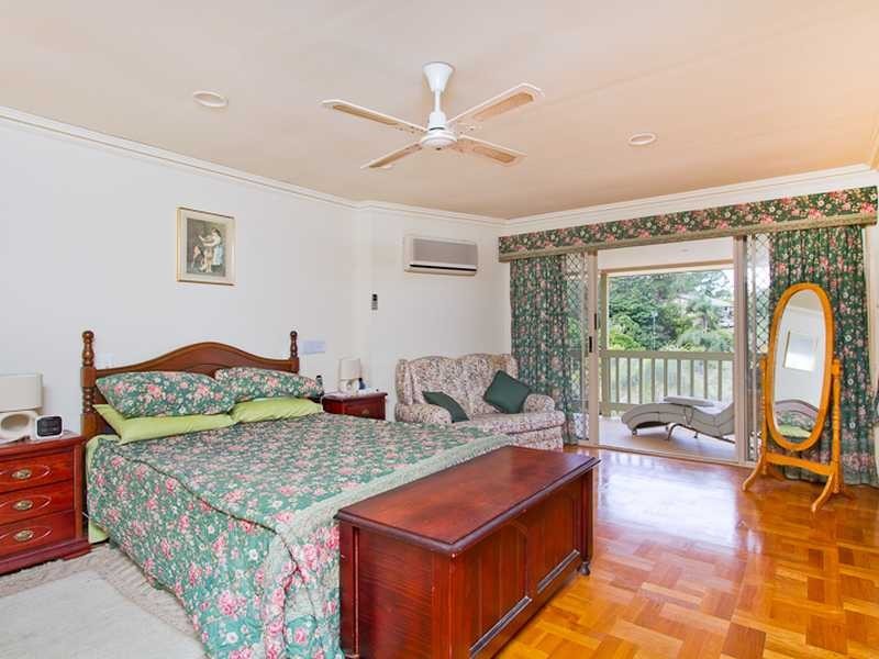 22 Esperance Close, Elanora QLD 4221