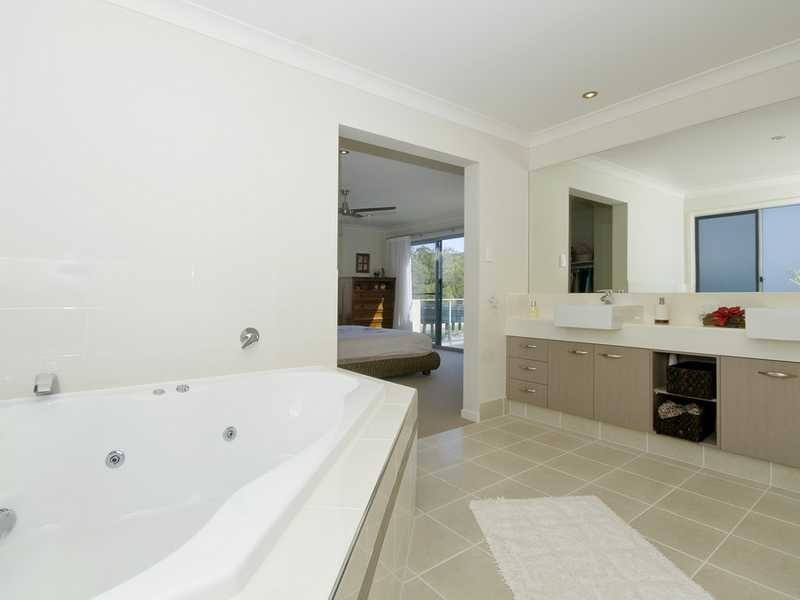 4 Melaleuca Drive, Palm Beach QLD 4221