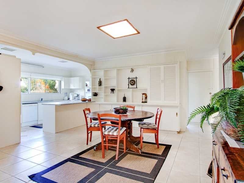 20 Flores Street, Palm Beach QLD 4221