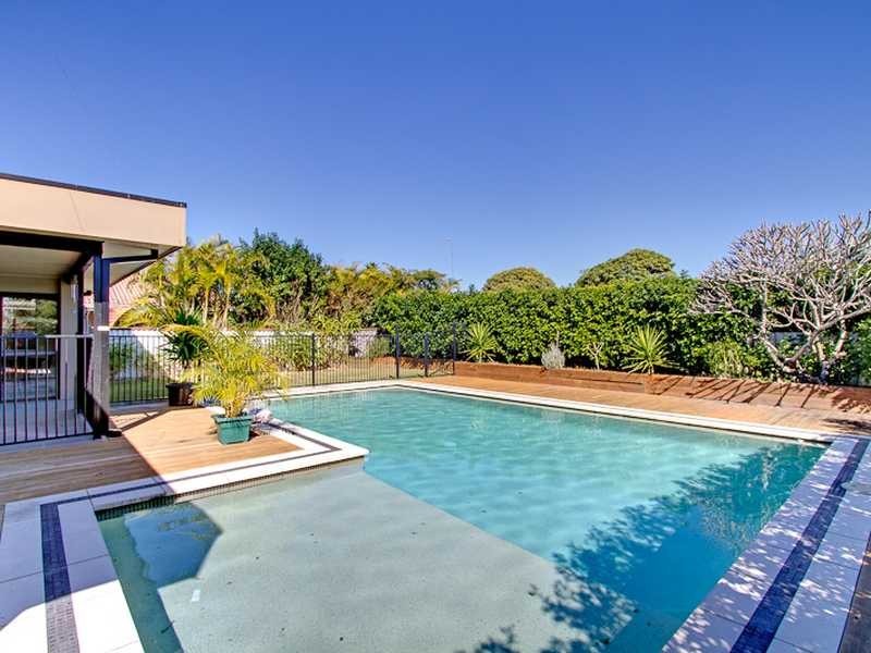 4 Ebony Place, Palm Beach QLD 4221