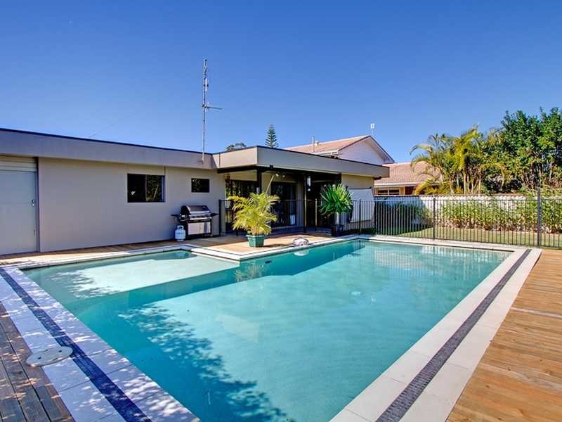 4 Ebony Place, Palm Beach QLD 4221