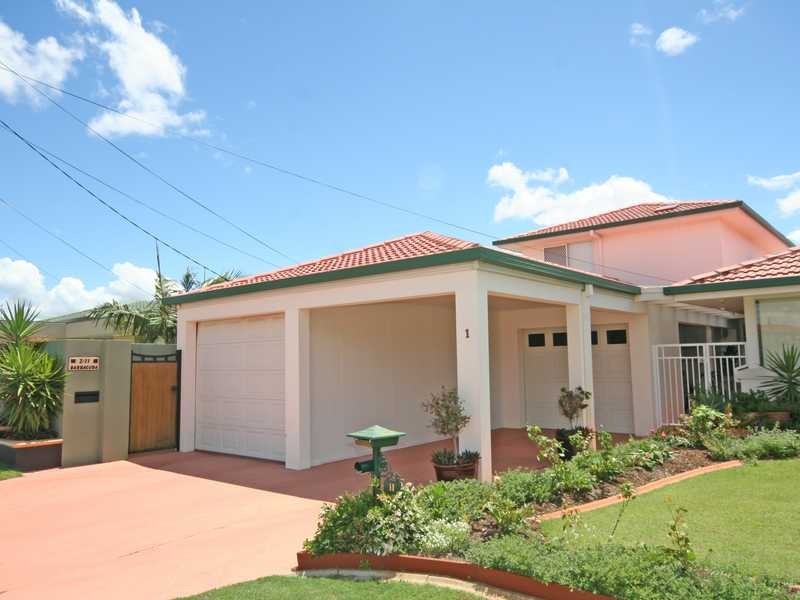 2/11 Barracuda Court, Palm Beach QLD 4221