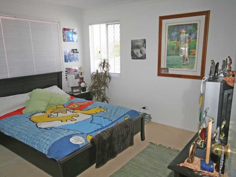 2/11 Barracuda Court, Palm Beach QLD 4221