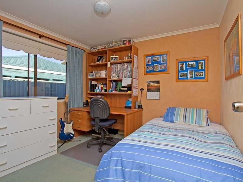 13 Seabrook Street, Elanora QLD 4221