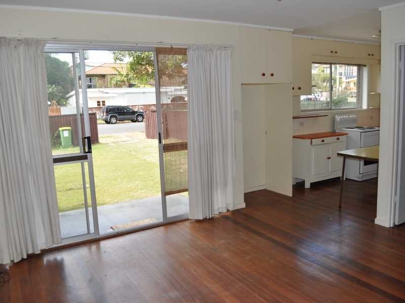 386 Cypress Terrace North, Palm Beach QLD 4221