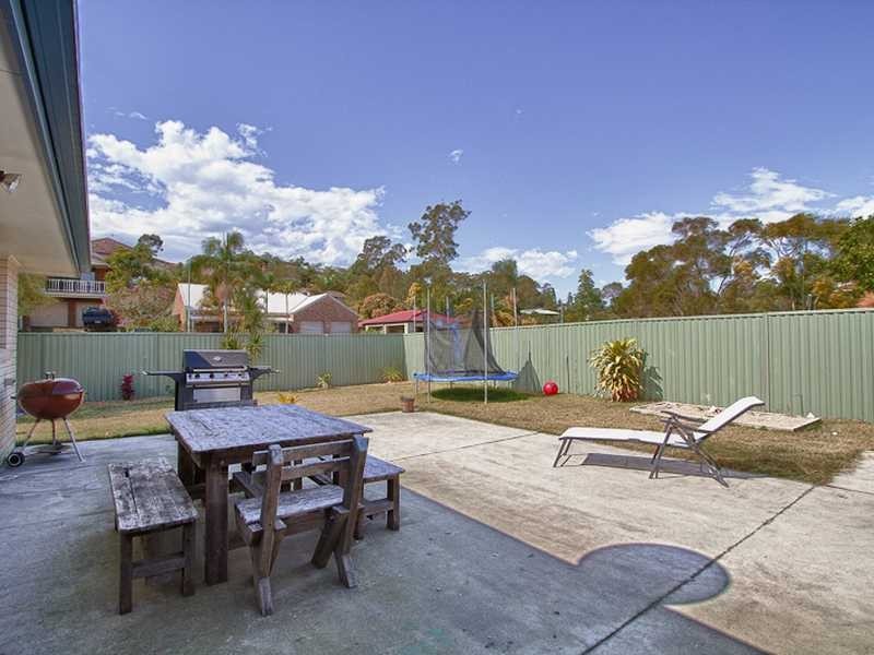 1 Ironbark Street, Elanora QLD 4221