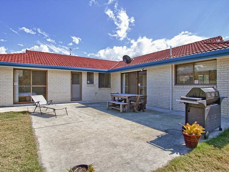 1 Ironbark Street, Elanora QLD 4221