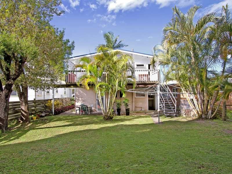 26 Molucca Avenue, Palm Beach QLD 4221