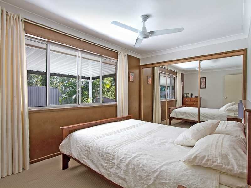 31 Darnel Street, Elanora QLD 4221