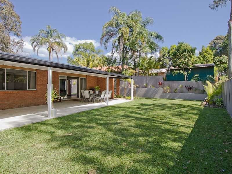 31 Darnel Street, Elanora QLD 4221