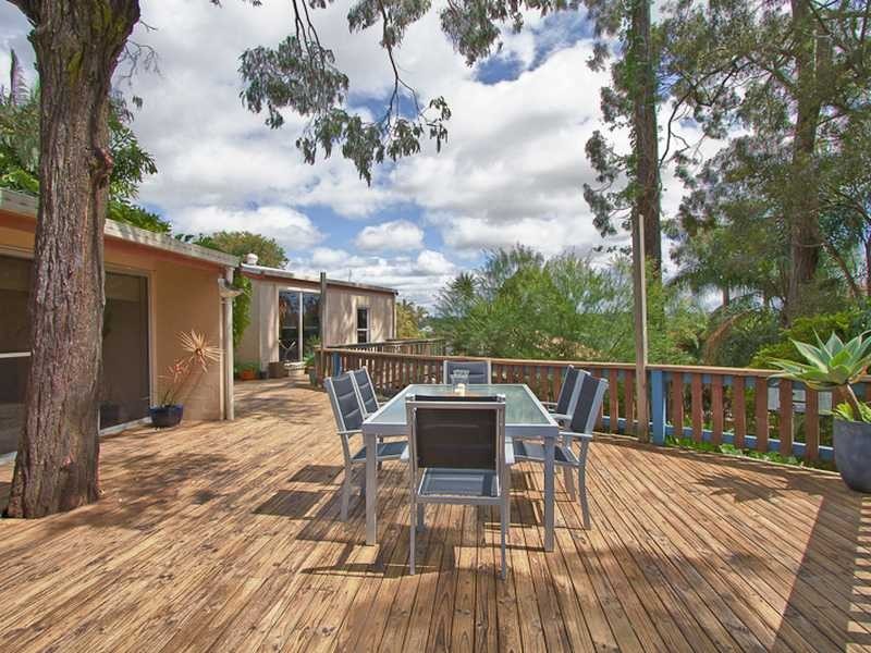 8 Currant Street, Elanora QLD 4221