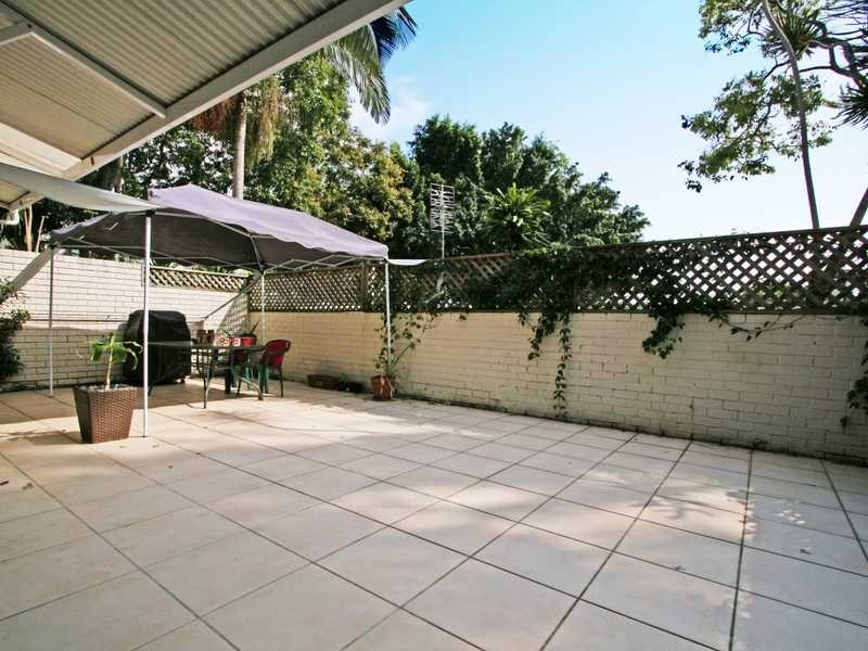 2/34 Hayle Street, Burleigh Heads QLD 4220