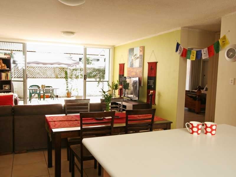 2/34 Hayle Street, Burleigh Heads QLD 4220