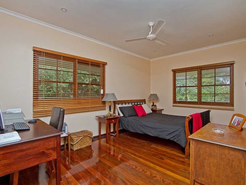 42 Simpsons Road, Currumbin Waters QLD 4223