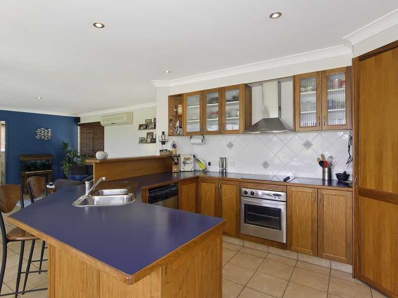 19 Nyoka Court, Elanora QLD 4221