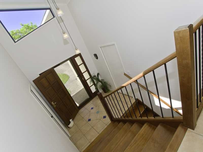 19 Nyoka Court, Elanora QLD 4221