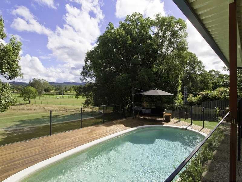 19 Nyoka Court, Elanora QLD 4221