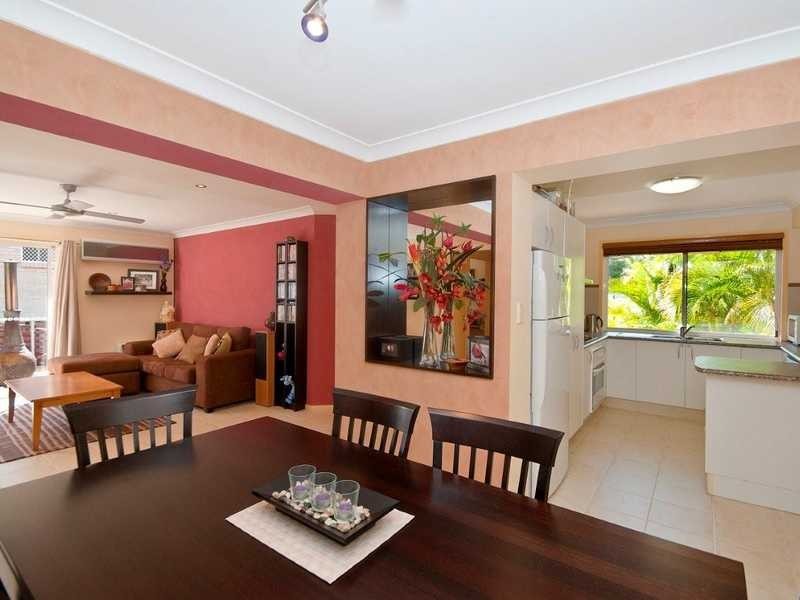 9 Carilla Place, Elanora QLD 4221