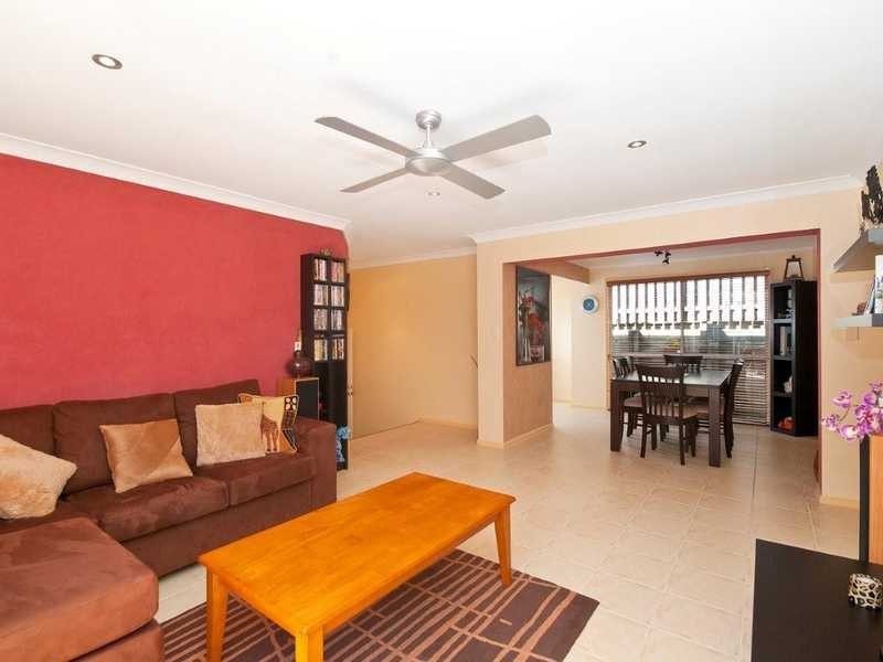 9 Carilla Place, Elanora QLD 4221