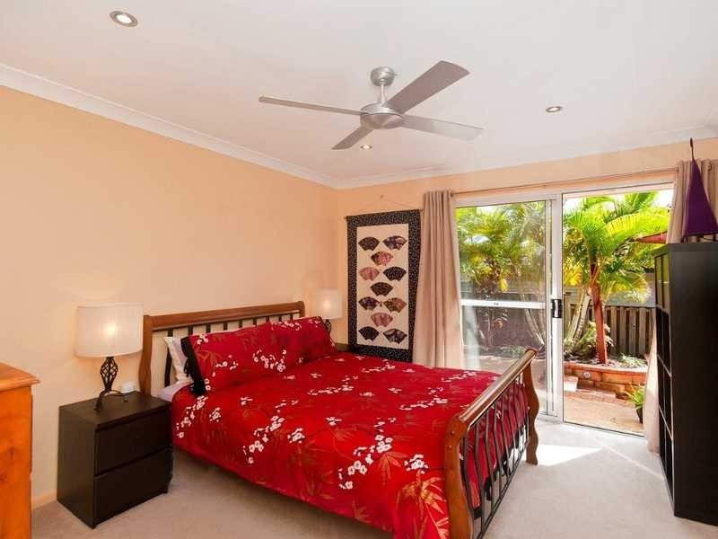 9 Carilla Place, Elanora QLD 4221