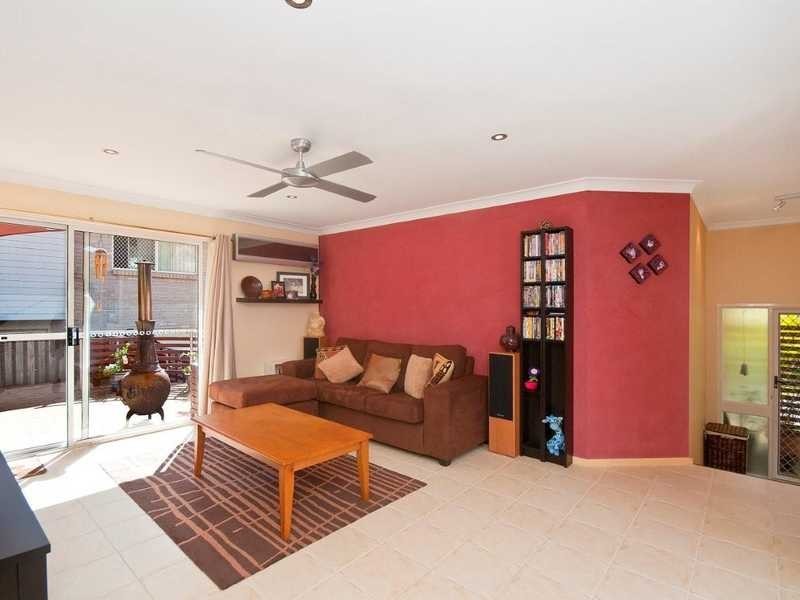 9 Carilla Place, Elanora QLD 4221