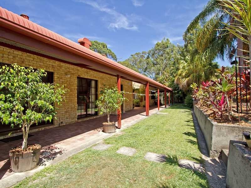 122 Tierney Drive, Currumbin Waters QLD 4223