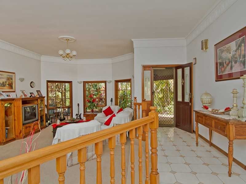 122 Tierney Drive, Currumbin Waters QLD 4223