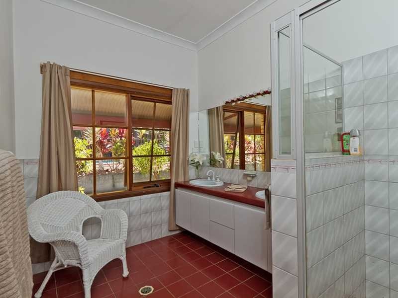 122 Tierney Drive, Currumbin Waters QLD 4223