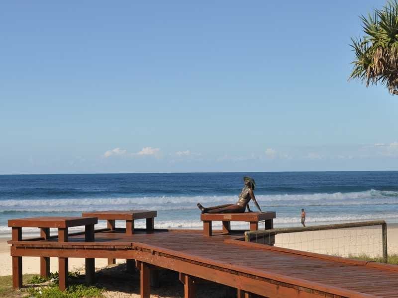828 Pacific Parade, Currumbin QLD 4223