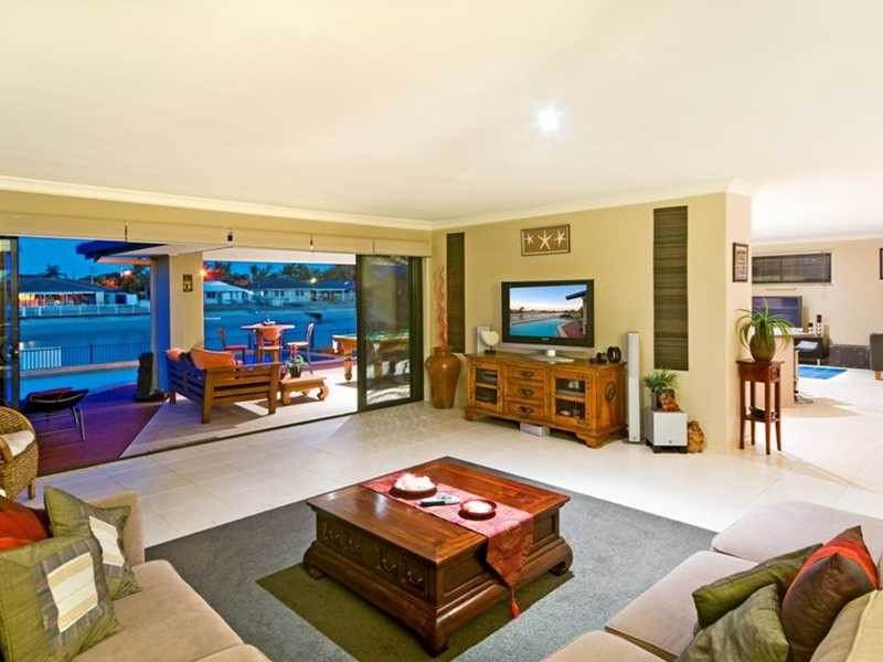 210 Mallawa Drive, Palm Beach QLD 4221