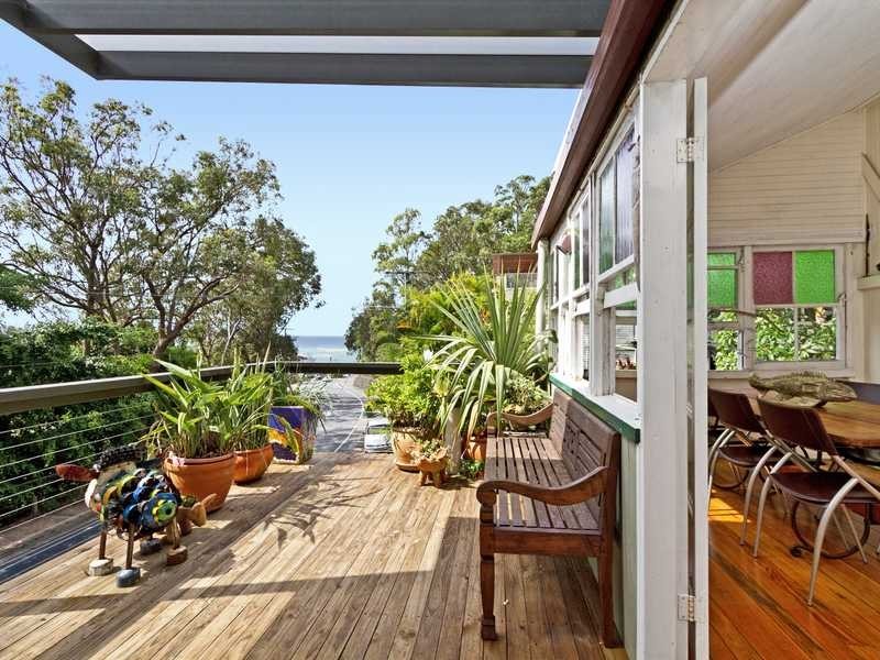 8 Duringan Street, Currumbin QLD 4223