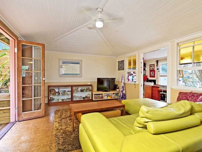 8 Duringan Street, Currumbin QLD 4223