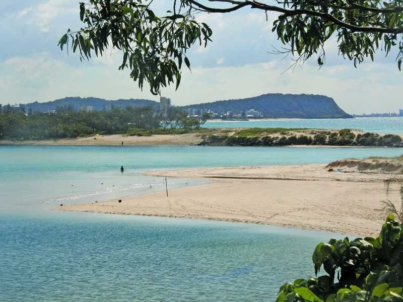 8 Duringan Street, Currumbin QLD 4223