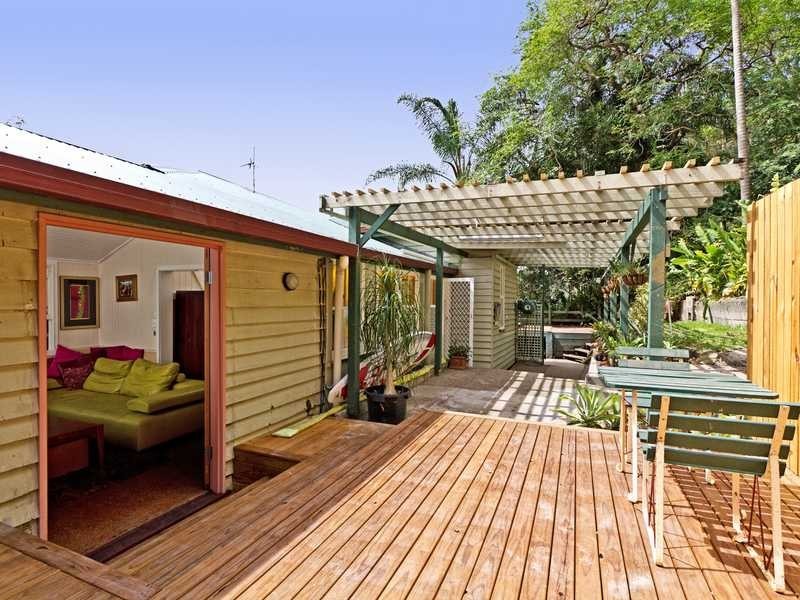 8 Duringan Street, Currumbin QLD 4223