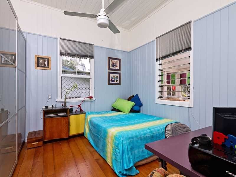 8 Duringan Street, Currumbin QLD 4223