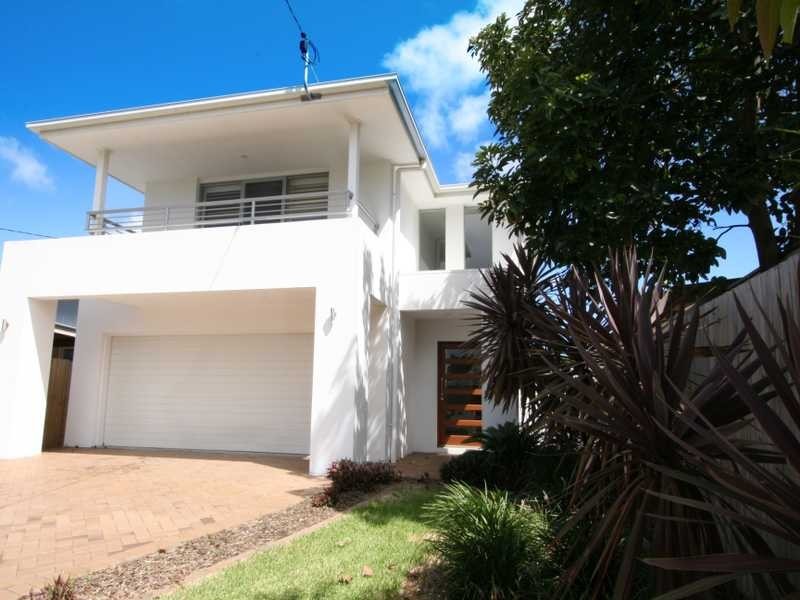 34 TwentyFourth Avenue, Palm Beach QLD 4221