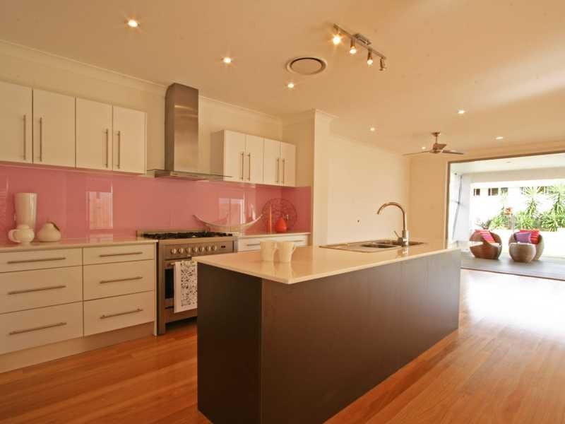 34 TwentyFourth Avenue, Palm Beach QLD 4221