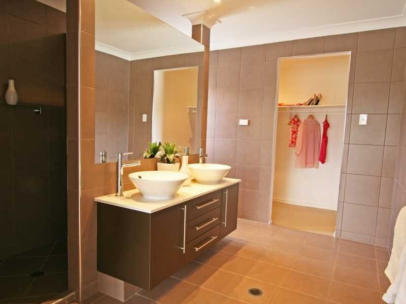 34 TwentyFourth Avenue, Palm Beach QLD 4221