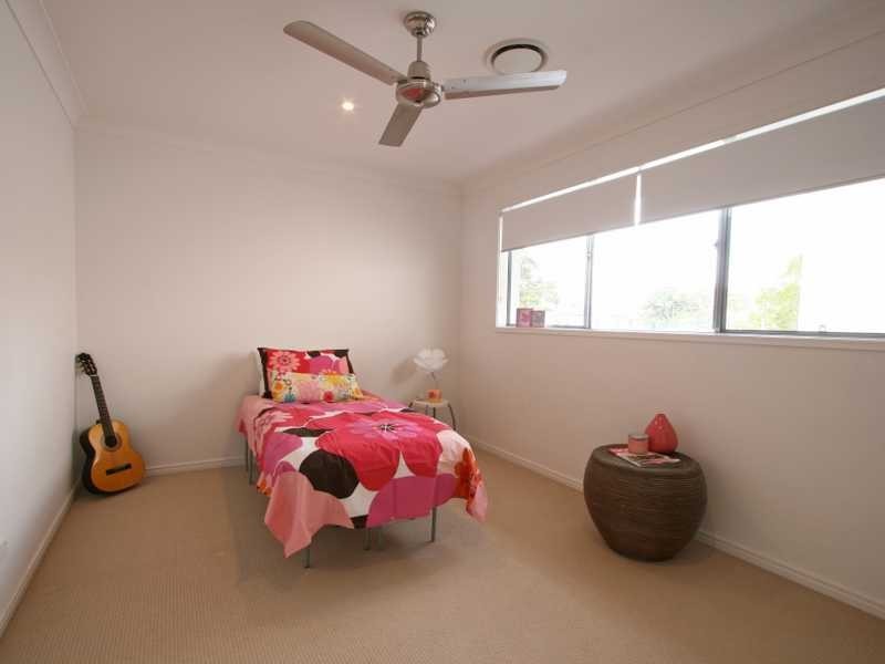 34 TwentyFourth Avenue, Palm Beach QLD 4221