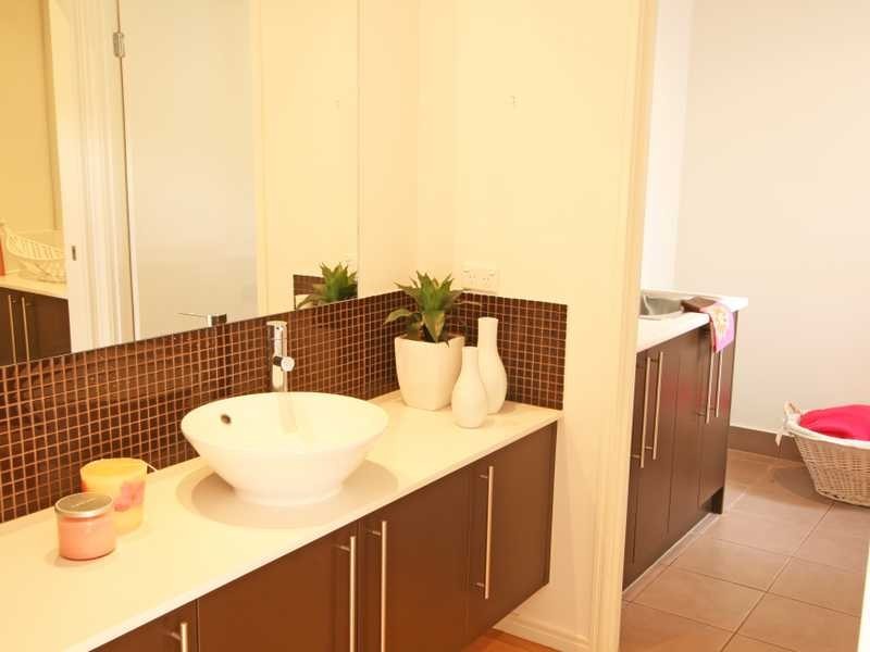 34 TwentyFourth Avenue, Palm Beach QLD 4221