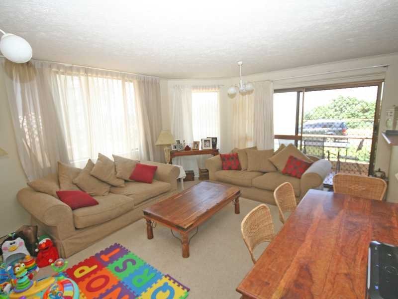 2/238 Pacific Parade, Bilinga QLD 4225