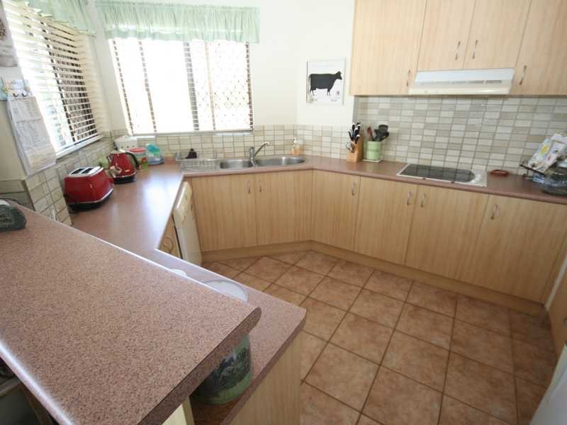 2/238 Pacific Parade, Bilinga QLD 4225
