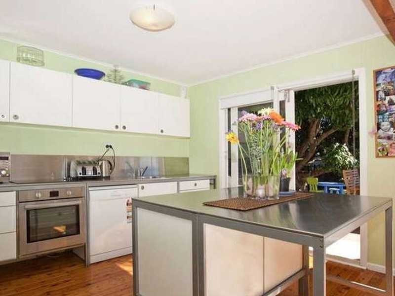 93 Fifth Avenue, Palm Beach QLD 4221