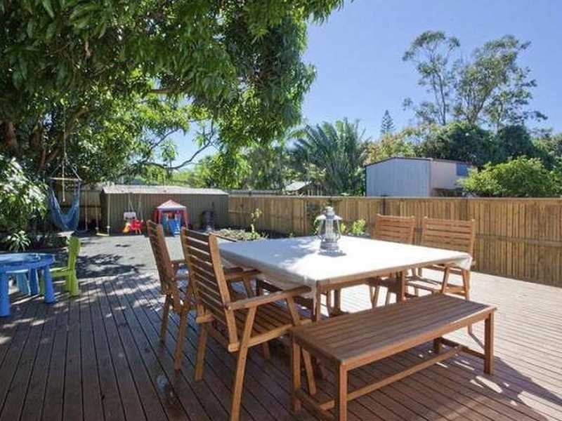 93 Fifth Avenue, Palm Beach QLD 4221